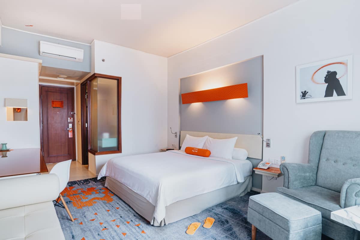 minibar, in-room safe, desk, soundproofing