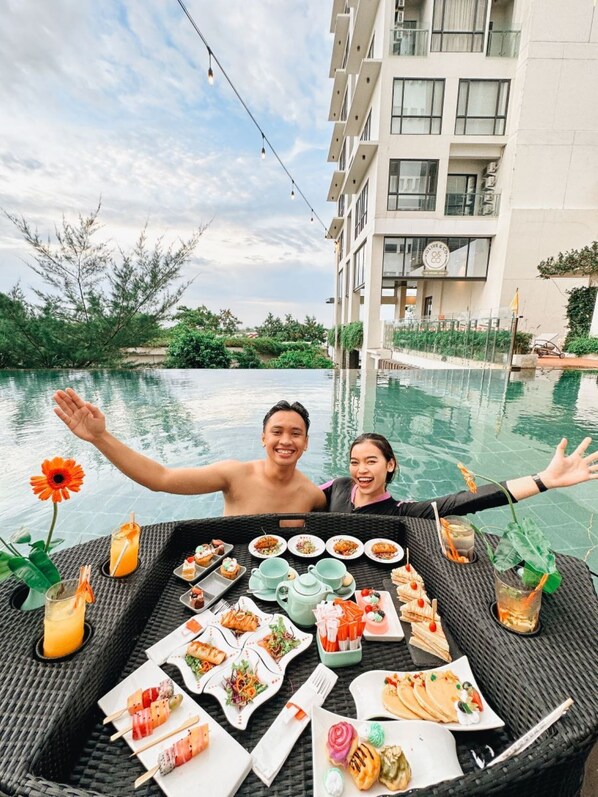 Food and drink - HARRIS Hotel Batam Center Batam (Batam)