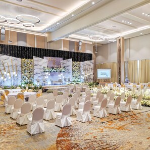 Indoor wedding - HARRIS Hotel Batam Center Batam (Batam)