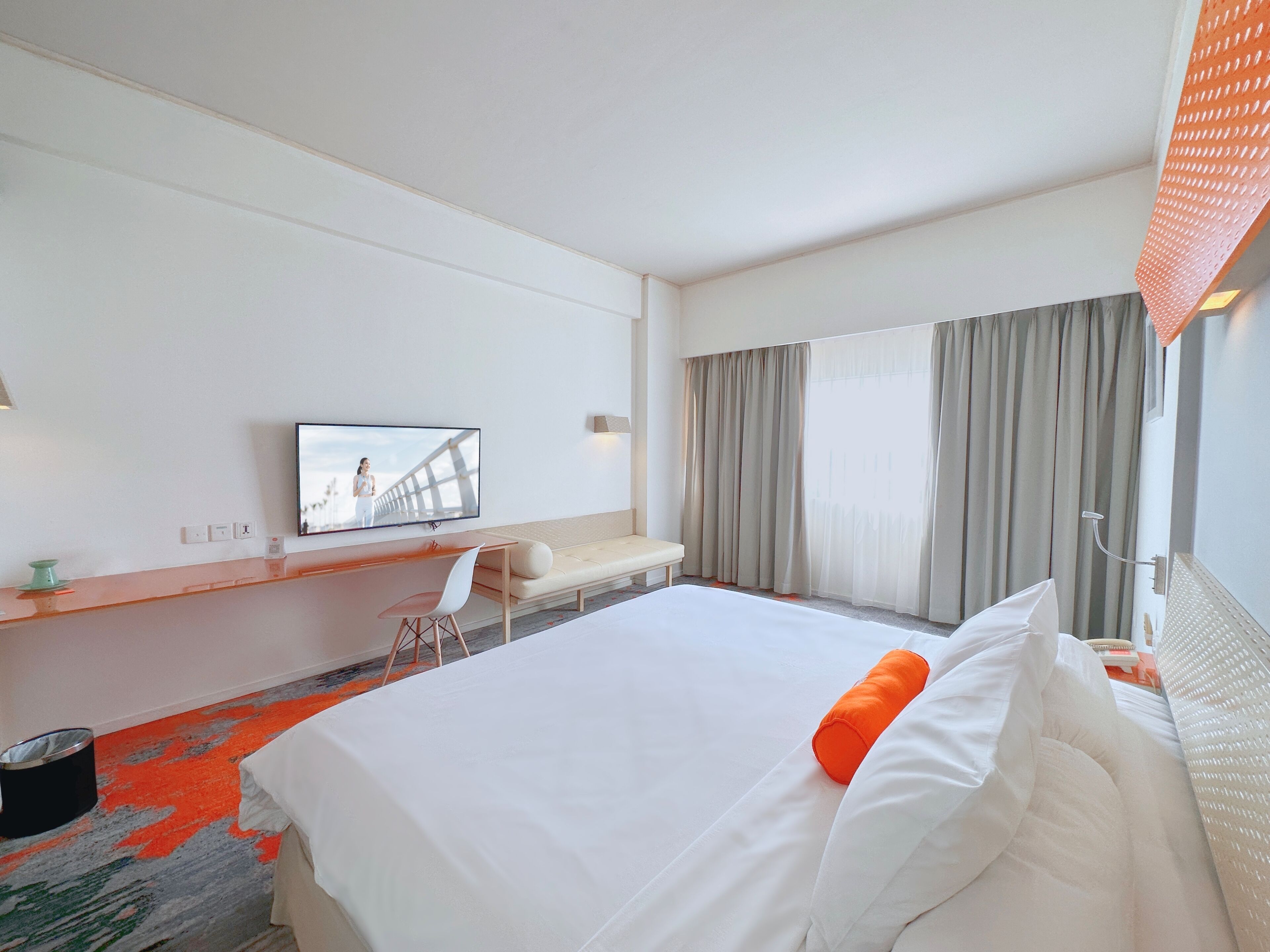 minibar, in-room safe, desk, soundproofing