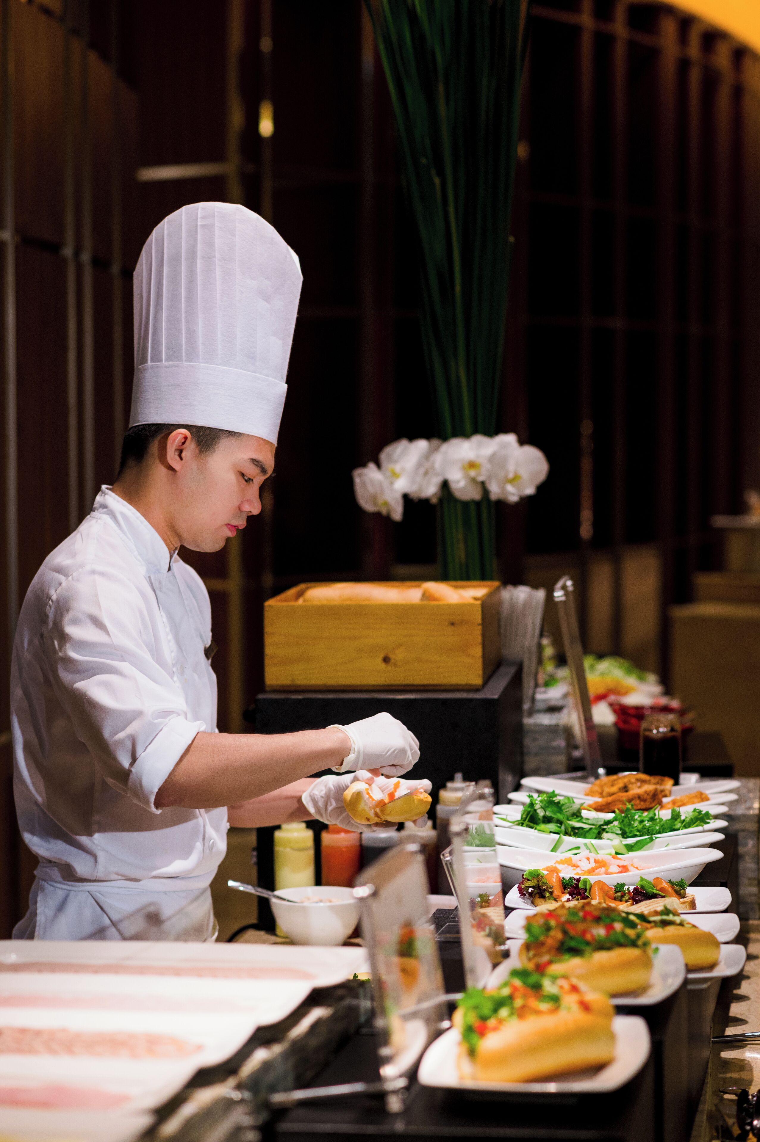 Daily buffet breakfast (VND 750750 per person)