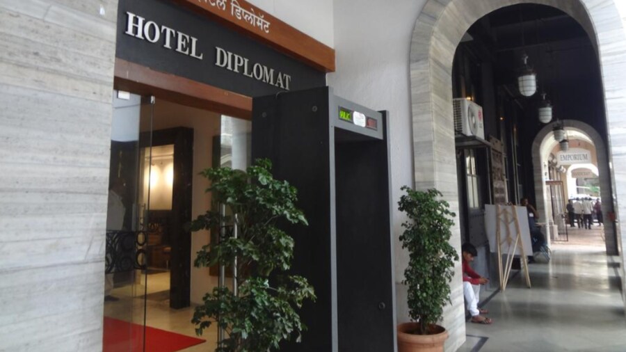 Diplomat Hotel