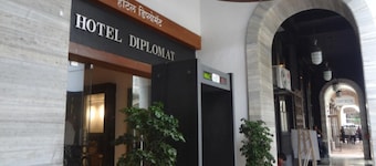 Diplomat Hotel