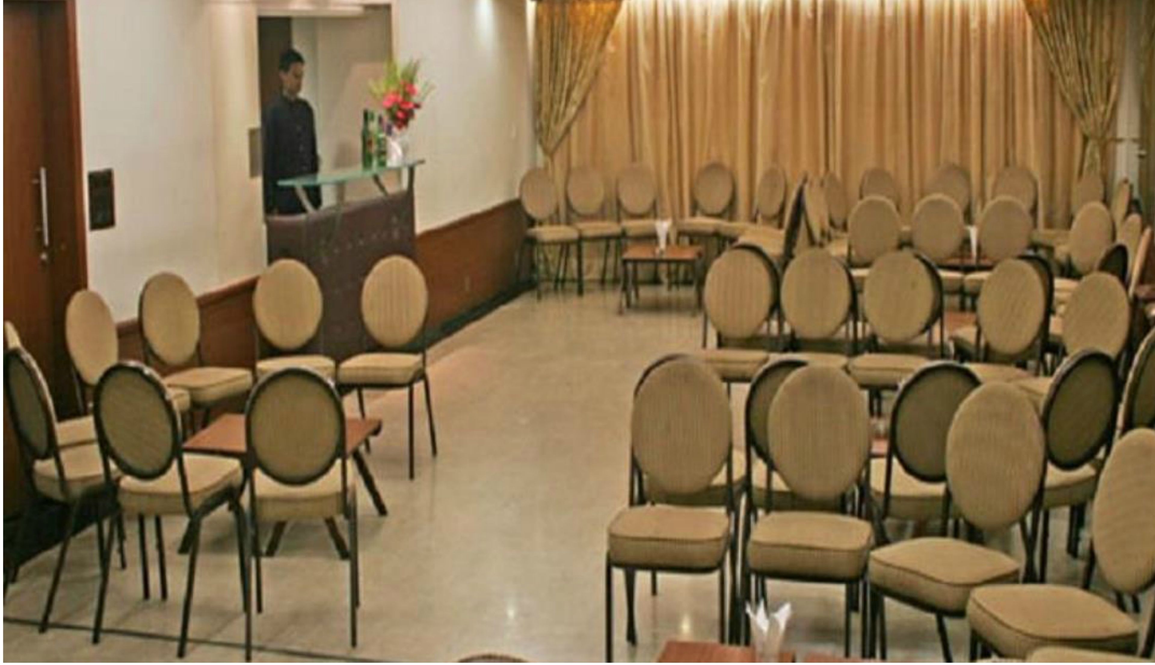 Photo - Hotel Diplomat, Colaba