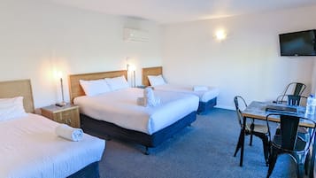 Iron/ironing board, free WiFi, bed sheets