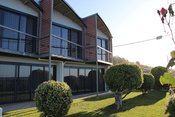 Exterior - Burnie Ocean View Motel and Holiday Caravan Park (Ocean Vista)
