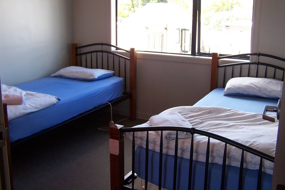 HaHei Twin Room, Shared Bathroom | Iron/ironing board (on request)