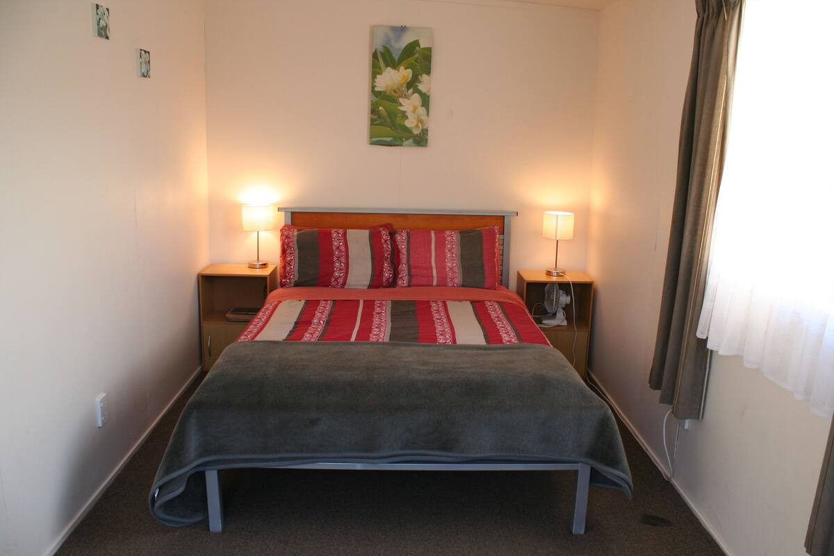 Cathedral Cabin, Shared Bathroom | Iron/ironing board (on request)