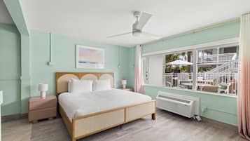 Habitación doble, 1 cama King size y sofá cama, con acceso para personas discapacitadas | Ropa de cama de alta calidad, edredón y camas con pillow-top