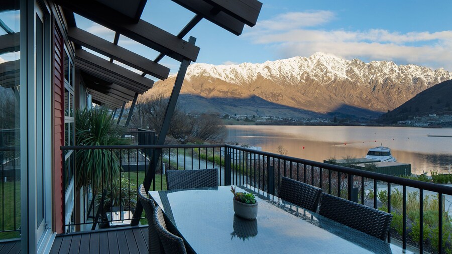 Marina Apartments Element Escapes