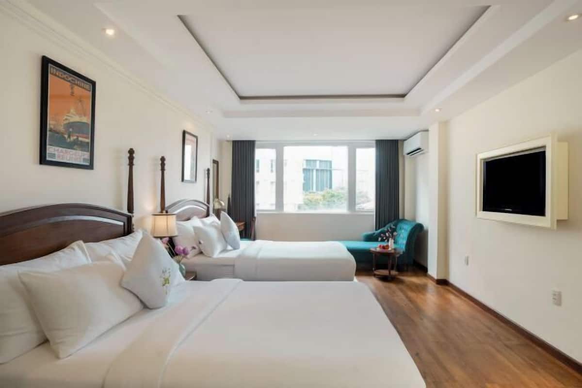 Sengetøy av topp kvalitet, memory foam-senger, minibar og safe på rommet