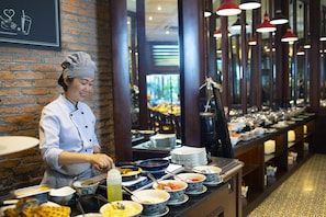 Daily buffet breakfast for a fee - Alagon City Hotel & Spa (Ho Chi Minh City)