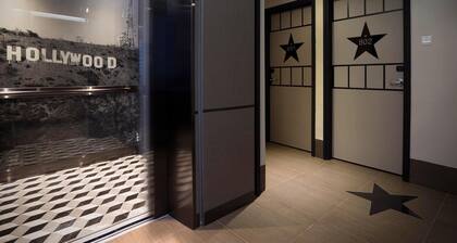 Hotel 81 Premier Hollywood
