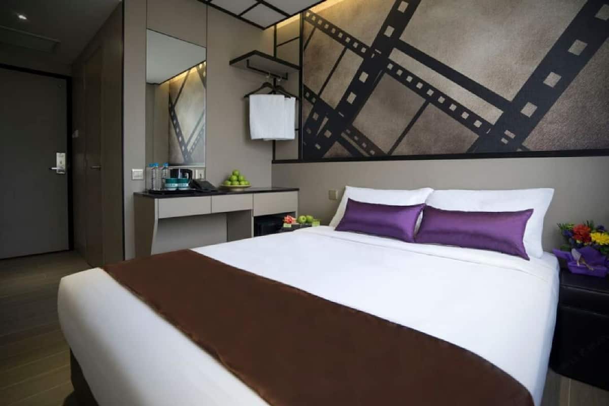 Desk, WiFi (free), bed sheets