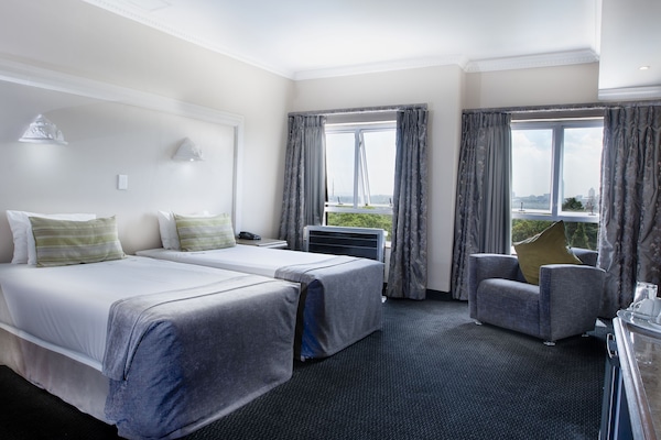 Quarto duplo luxo | Roupas de cama premium, individualmente decorados