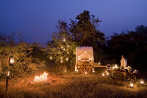 Khu ẩm thực ngoài trời