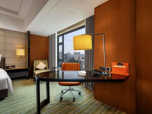 Junior Suite, 1 King Bed