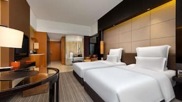 Deluxe kamer, 2 eenpersoonsbedden | 1 slaapkamer, een minibar, een kluis op de kamer, een bureau