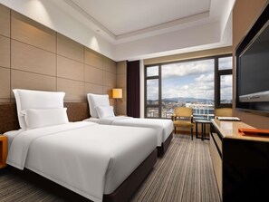Superior Room, 2 Single Beds | Minibar, in-room safe, desk, laptop workspace - Pullman Dongguan Changan (Dongguan)