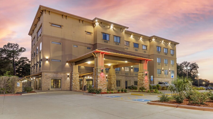 Best Western Plus Classic Inn & Suites