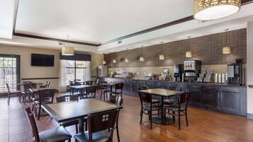 Ilmainen päivittäinen täysi aamiainen