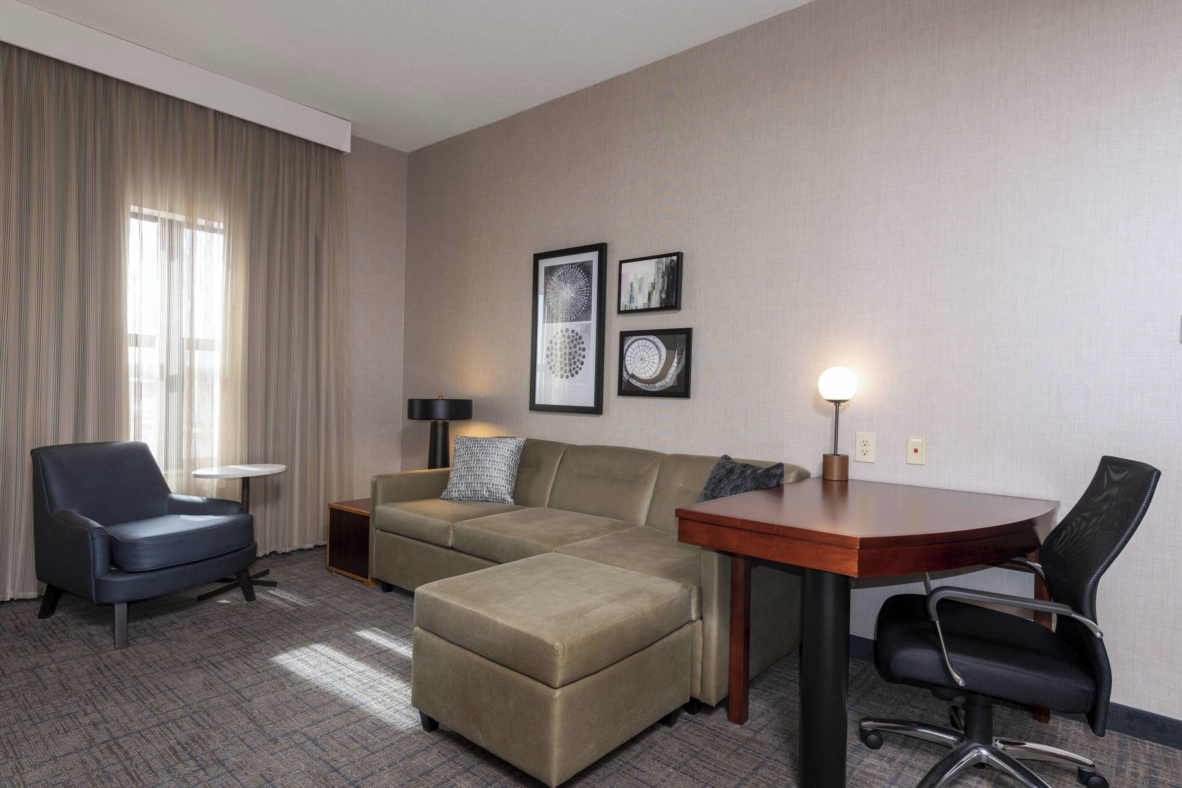 42-inch smart tv with satellite channels, tv, netflix