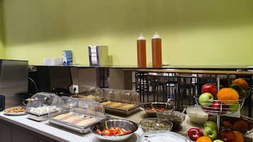 Desayuno buffet (EUR 5 por persona)