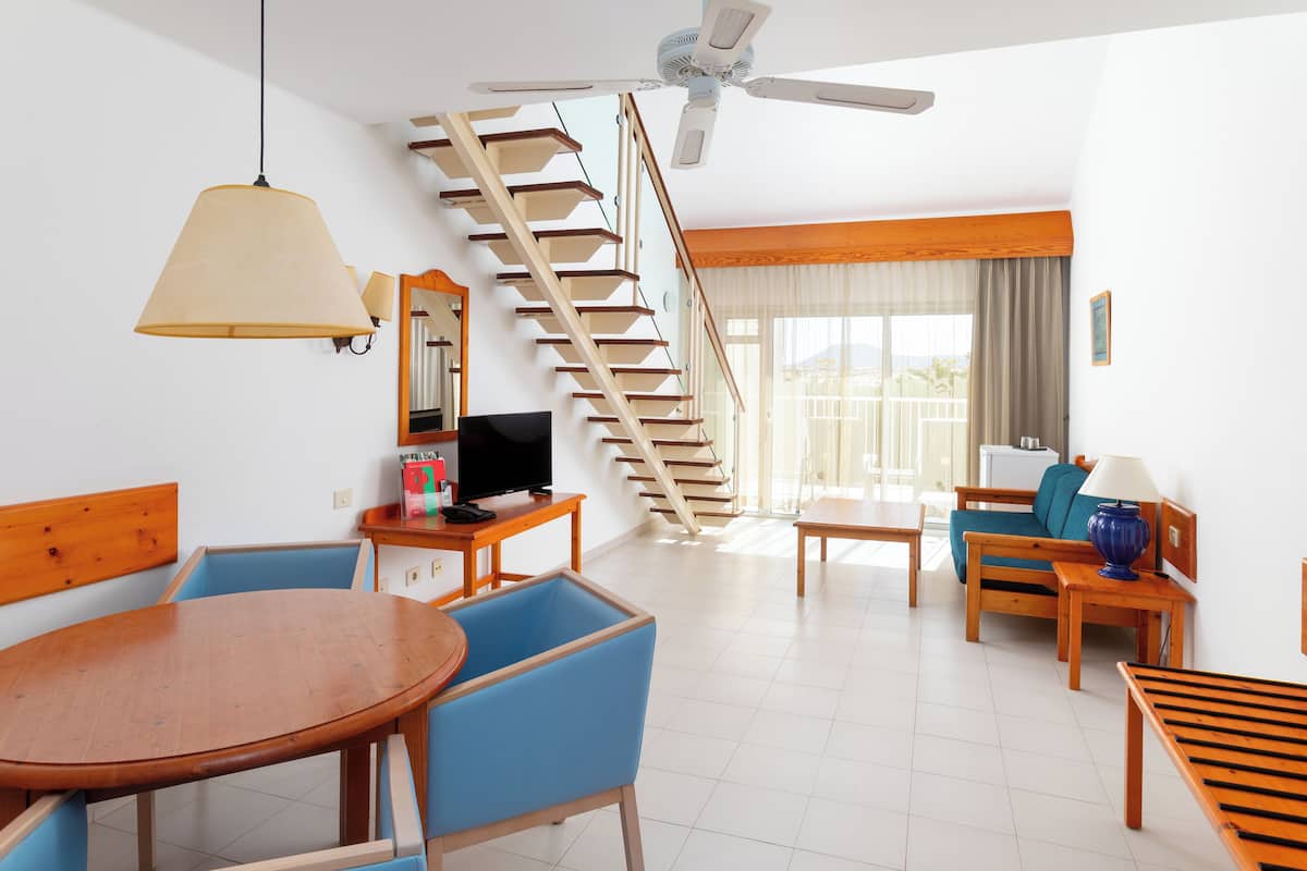 Familierom, 2 soverom, anneks (Big) | Safe på rommet og sengetøy