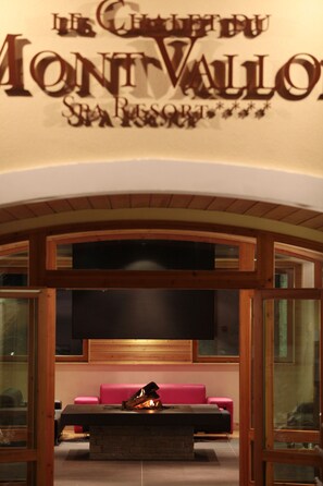 Lounge no saguão