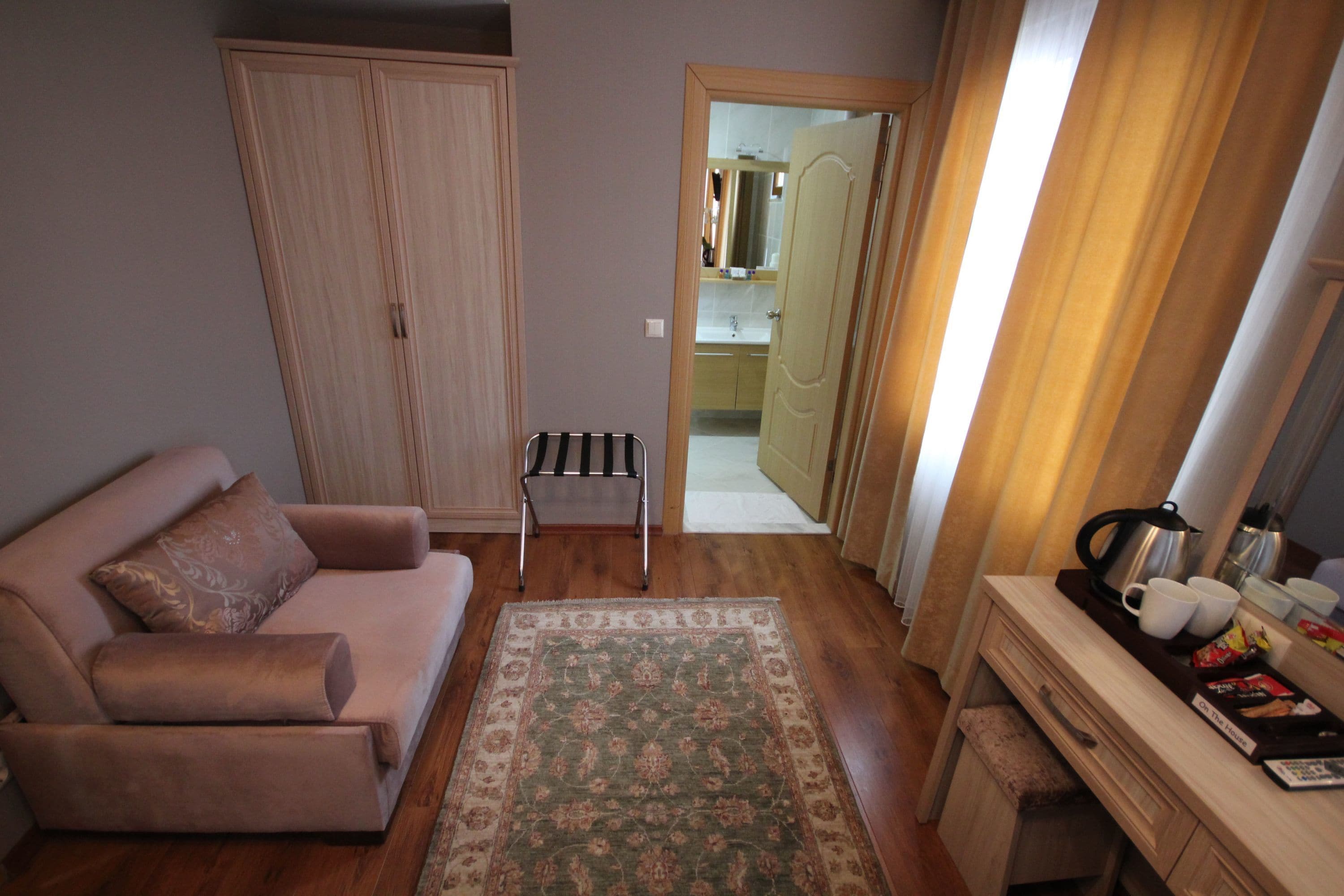 22-inch lcd tv with satellite channels, tv