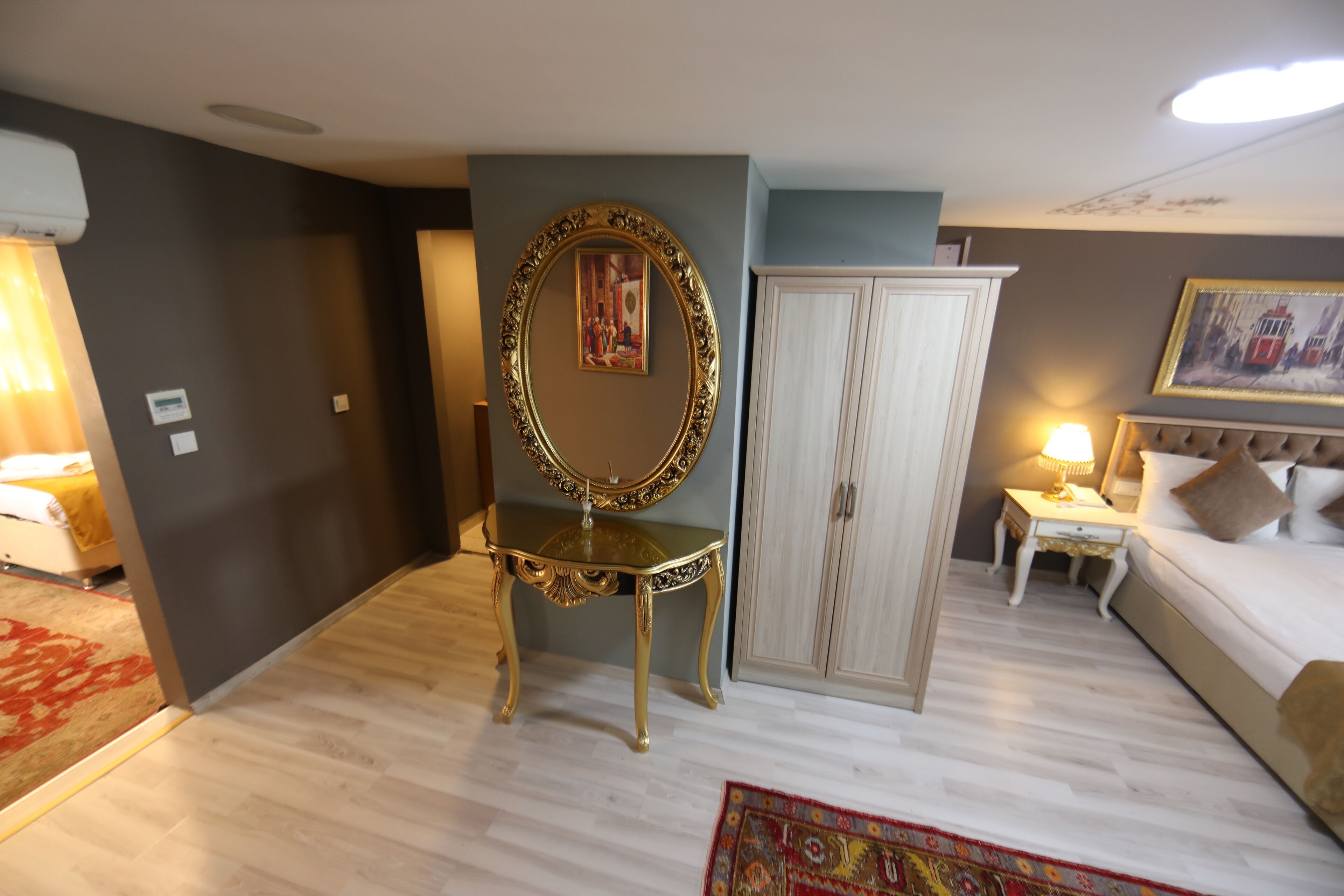 family room (family room) | minibar, in-room safe, desk, laptop workspace