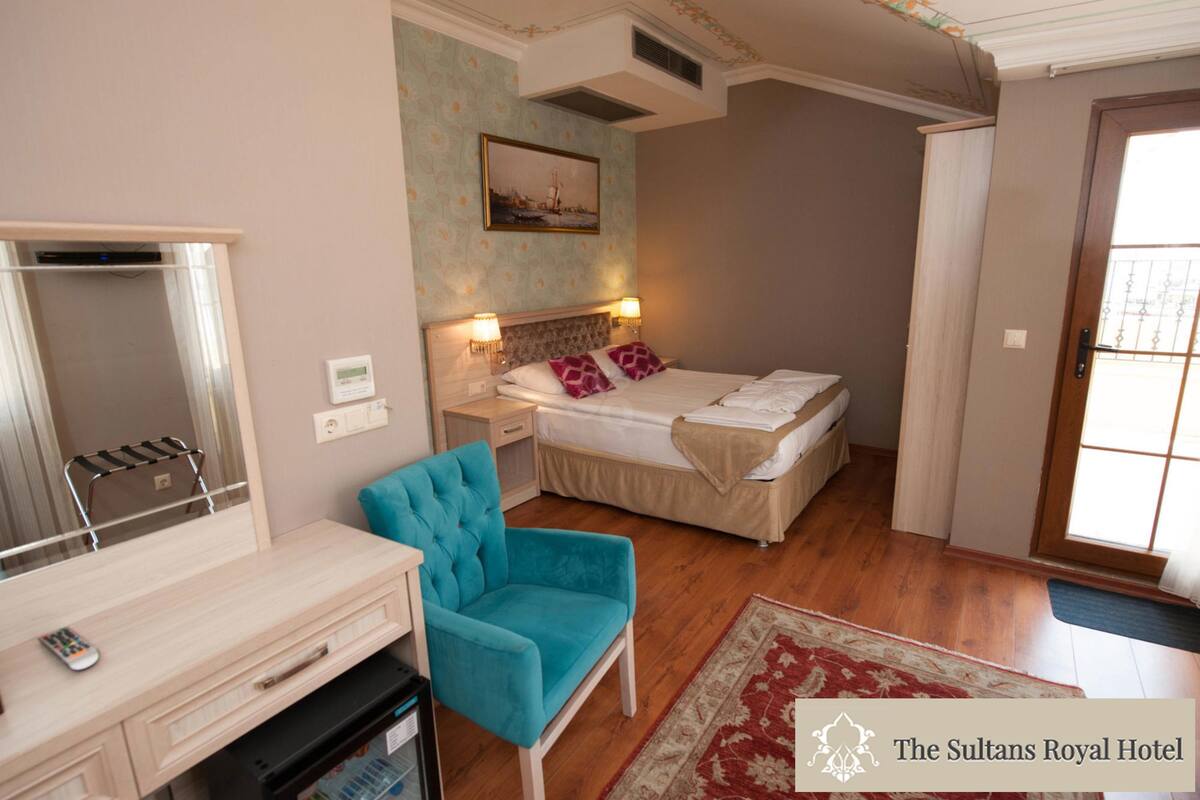 Triple Room with Terrace Balcony | Minibar, in-room safe, desk, laptop workspace