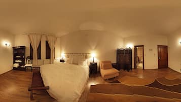 Minibar, free WiFi, bed sheets