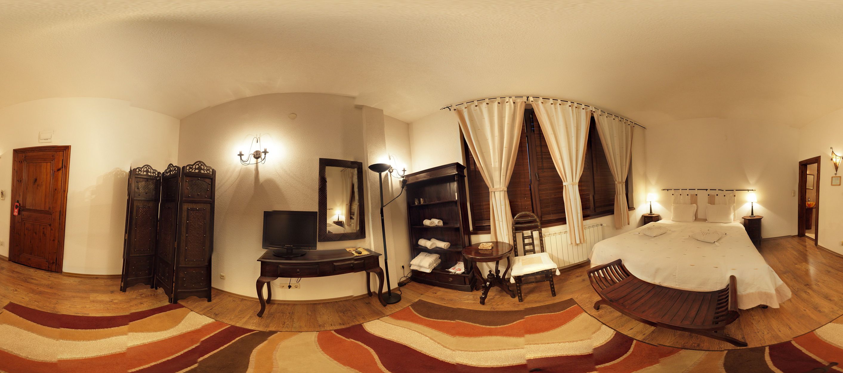 minibar, free wifi, bed sheets