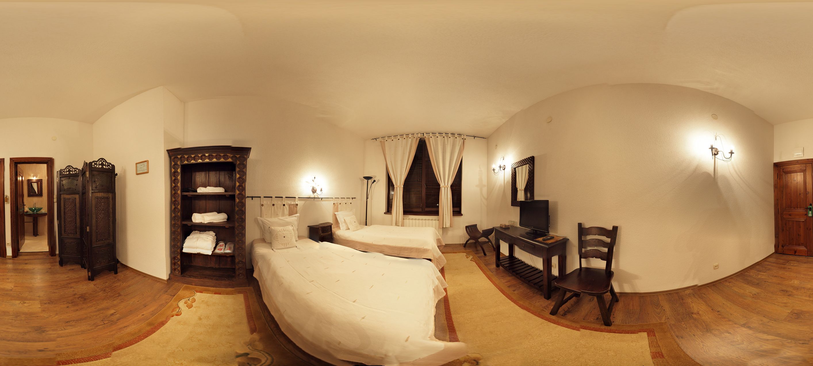 minibar, free wifi, bed sheets