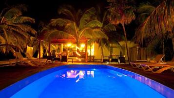 Piscina externa