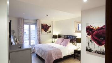 1 bedroom, premium bedding, pillowtop beds, minibar
