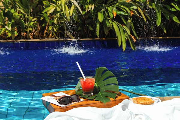 Outdoor pool, sun loungers