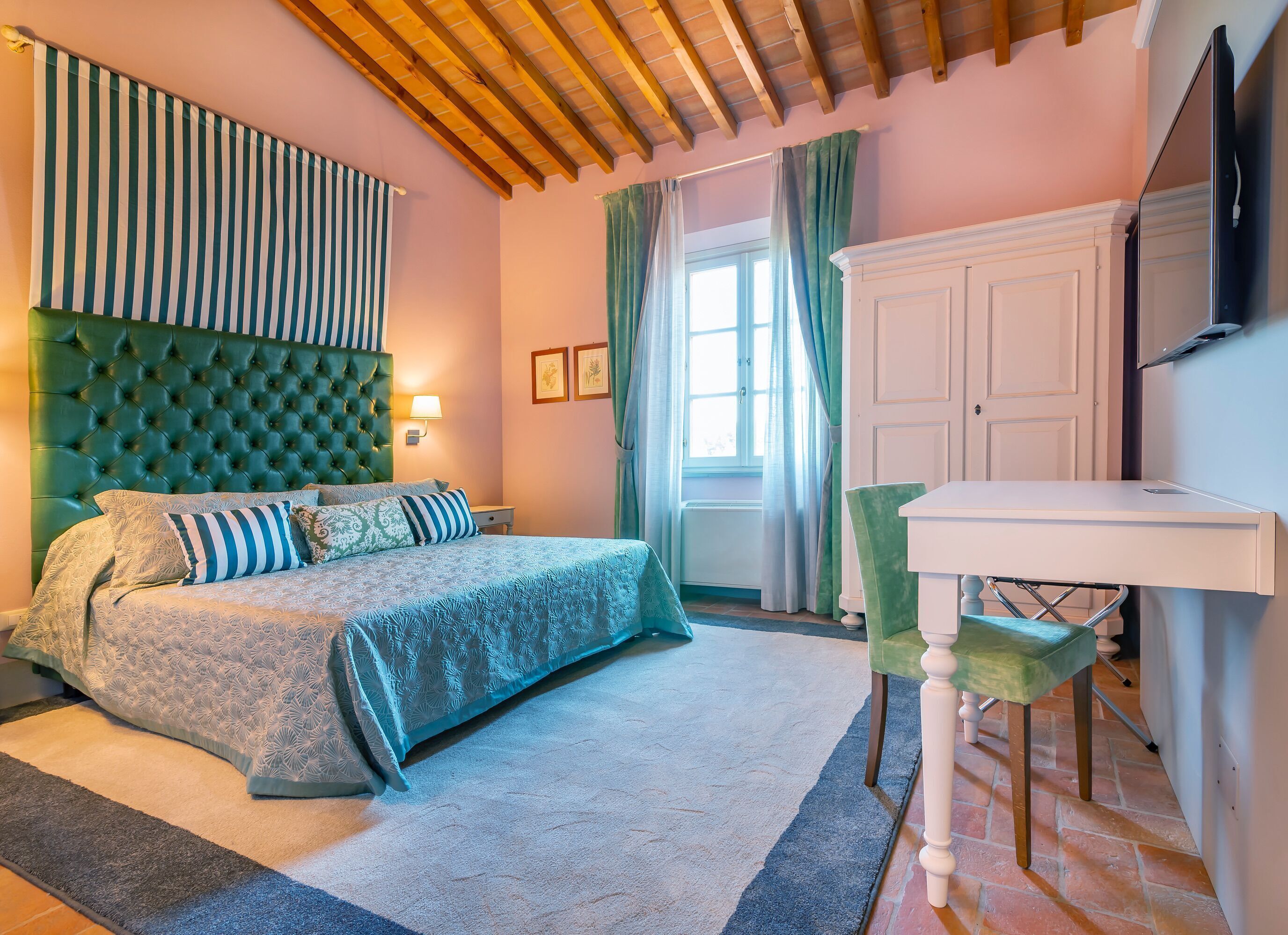 Down duvets, minibar, in-room safe, individually furnished