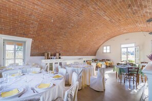 Breakfast, lunch and dinner served - Le Sodole Country Resort & Golf (Pontedera)