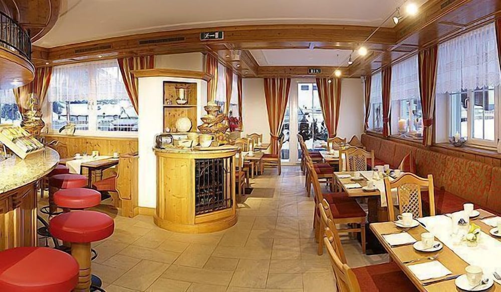 Hotel Garni Alpenstern by null