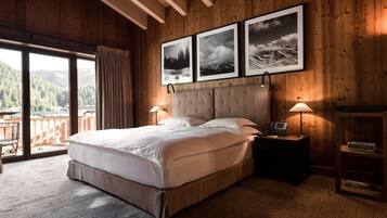 Deluxe-Doppelzimmer, 1 King-Bett, barrierefrei, Bergblick | Hochwertige Bettwaren, kostenlose Minibar, Zimmersafe