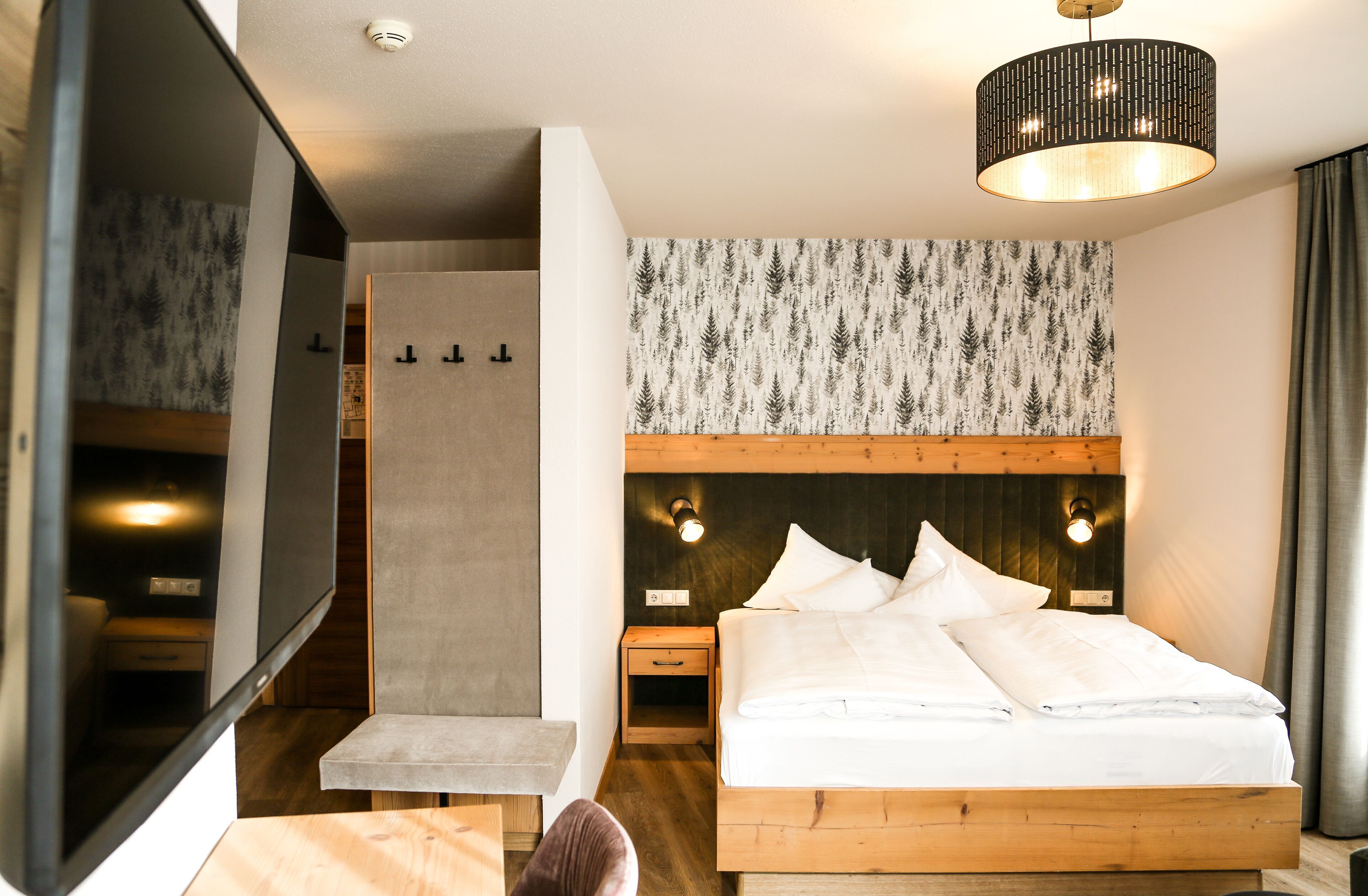 เครื่องนอนป้องกันสารก่อภูมิแพ้, ตู้นิรภัยในห้องพัก, ตกแต่งพิเศษโดยเฉพาะ