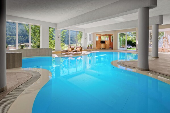 2 indoor pools, pool loungers