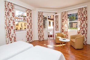 Tallelokero huoneessa, silitysrauta/-lauta, lisävuoteet, ilmainen Wi-Fi