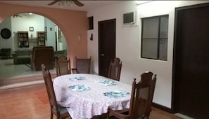 تناول الطعام