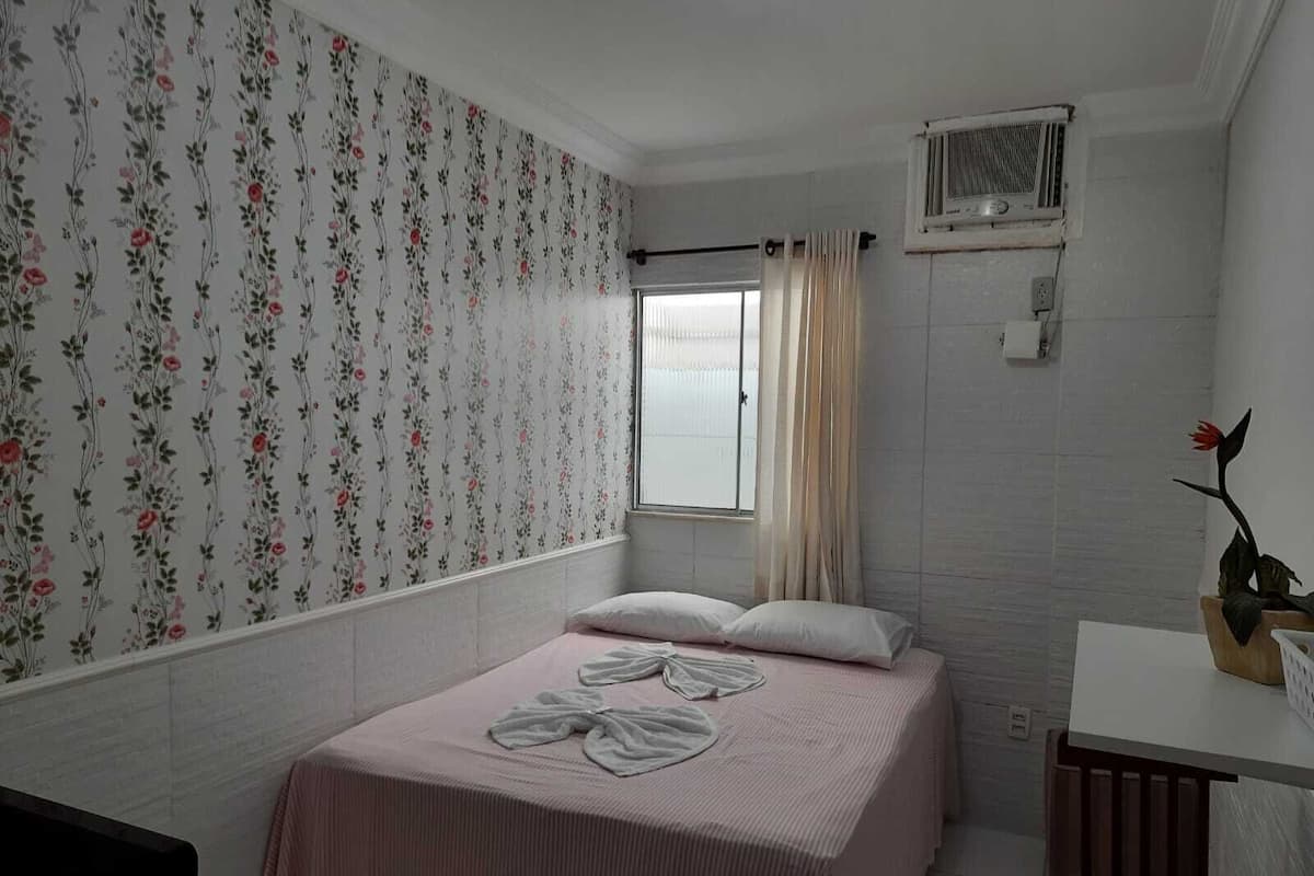 Basic Double Room | Minibar, iron/ironing board, free WiFi, bed sheets