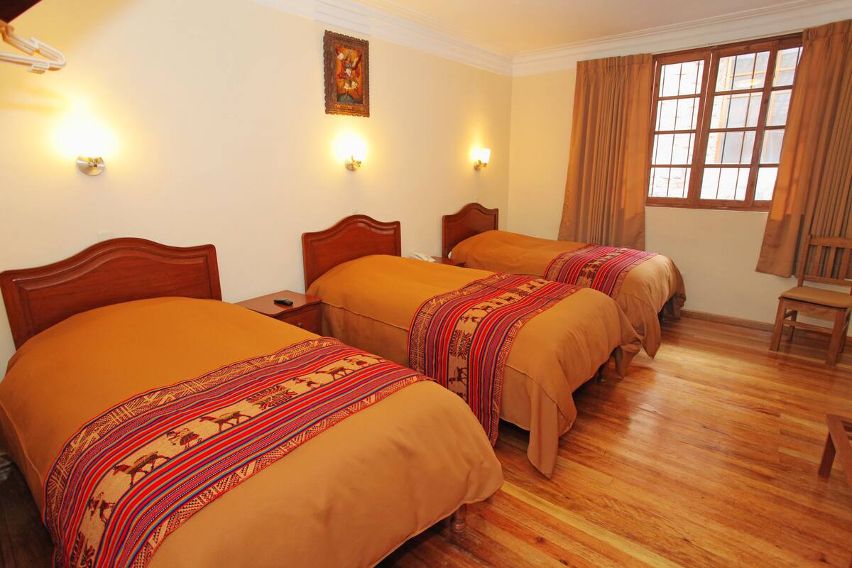 Triple Room | In-room safe, individually furnished, blackout curtains, free WiFi