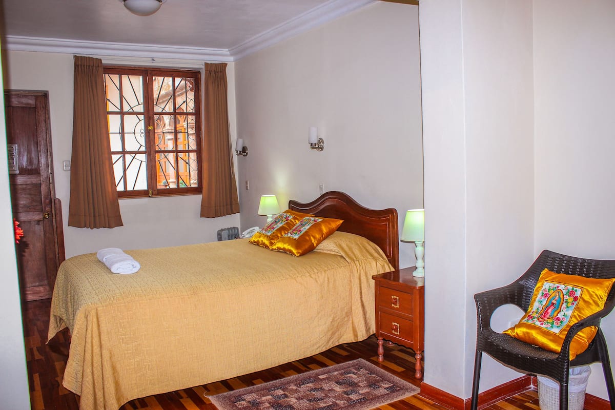 Double Room | In-room safe, individually furnished, blackout curtains, free WiFi