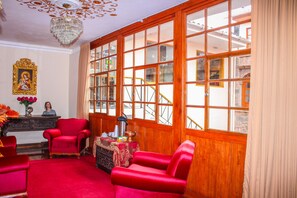 Zona de estar del vestíbulo